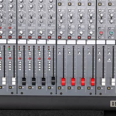 Crest Audio X-4 24+4 St /4/2 Analog Mixing Console image 21