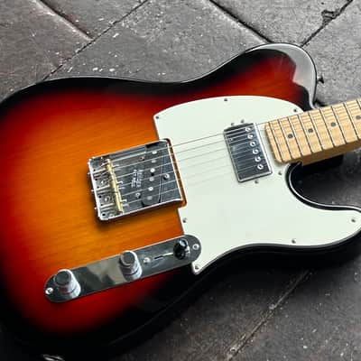 Fender American Performer Telecaster Hum with Maple Fretboard 2022 - Present - 3-Tone Sunburst image 3
