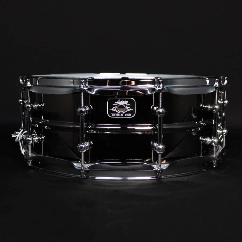 Ludwig 5.5" x 14" Universal Brass Snare Drum, Chrome Hardware image 1