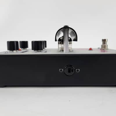 Electro-Harmonix Tube EQ Analog Parametric / Shelving EQualizer 2009 - 2017 - Siver / Pink image 5