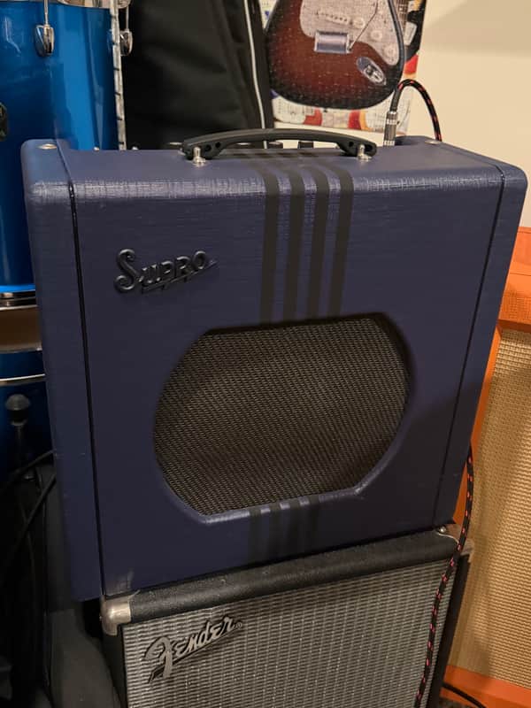 Supro 1822R Delta King 12 15-Watt 1x12" Guitar Combo 2021 - Present - Navy Blue / Black Stripes image 1