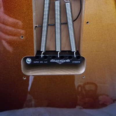 Fender Custom Strat 2026 - 3 Tone Burst Sparkle image 10
