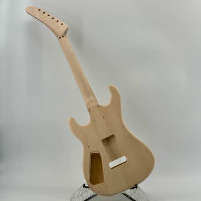 LOCKE Custom “HFT” Hot For Teacher EVH Little Guitars Short Scale Body & 5150 Banana Neck =\//-/= image 16
