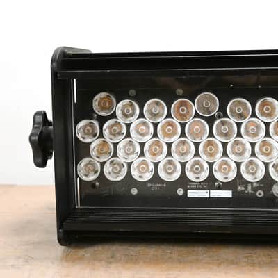 ETC Selador Vivid-R 21" LED Fixture CG014YR image 4