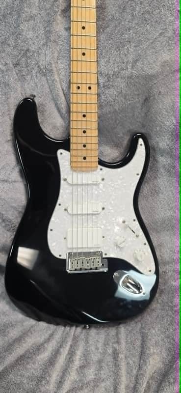 Fender Stratocaster 2008 - black image 1