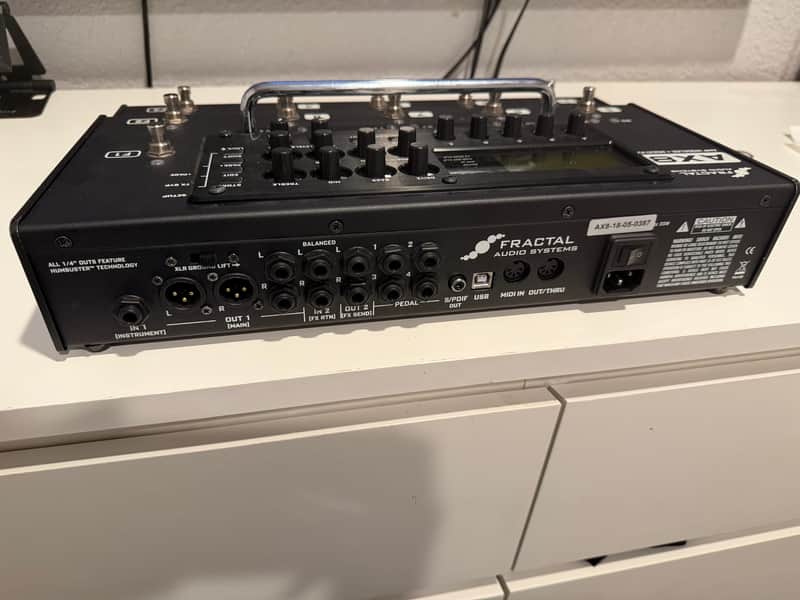 フラクタルオーディオ　AX8 Fractal Audio AX8 2015 - 2020 - Black | Reverb