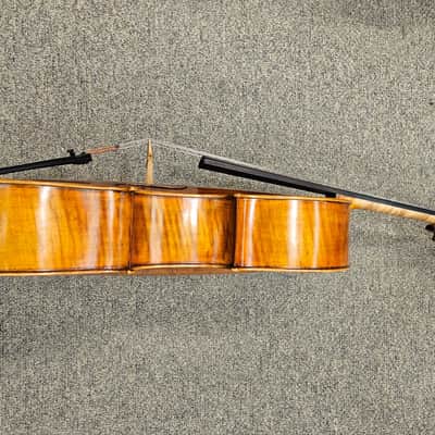 D Z Strad Cello - Model 700 - (4/4) Cello Outfit w/ Case & Bow (Pre-owned) image 2
