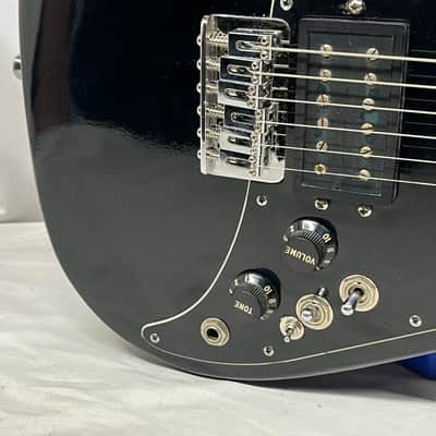 Fender Lead I 1 Doublecut Electric Guitar - Black with Case image 5