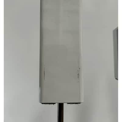 Loewe S1 Satellite Speakers - Pair - White - Excellent w/ stands image 5