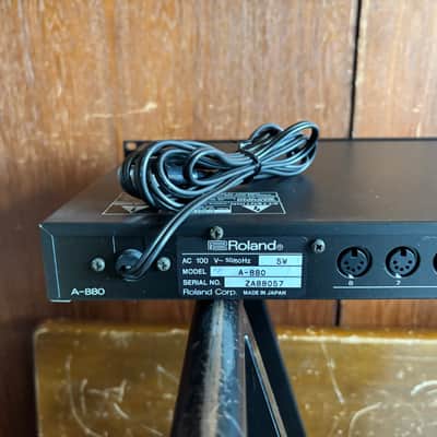 Roland A-880 8 IN/8 OUT MIDI PATCHER / MIXER Midi PatchBay Rack Unit image 6