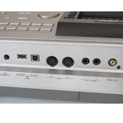 Yamaha PSR-3000 61-Key Arranger Workstation Keyboard image 5