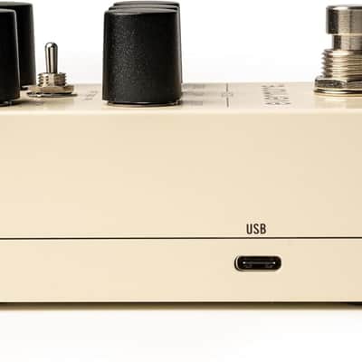 Universal Audio UAFX Evermore Studio Reverb Pedal - Bundle with Instrument Cable and 2 Patch Cables image 4