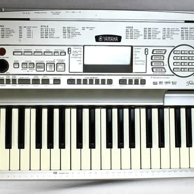 5593 - Yamaha DGX-300 76-Key Portable Grand Piano / Keyboard / MIDI image 1