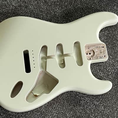 Fender American Vintage II '73 Stratocaster guitar body Ash olympic white image 1