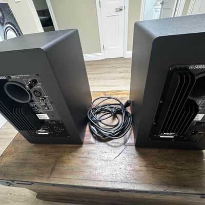 Yamaha HS8 Powered Studio Monitor - Pair - Excellent Condition - Original Boxes image 2