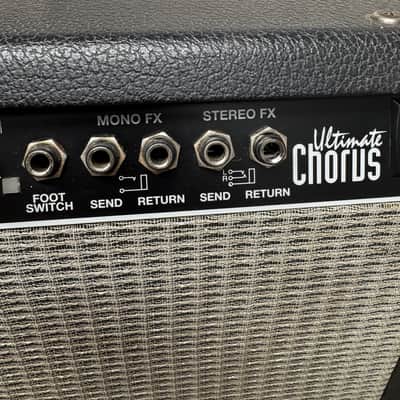 Fender Ultimate Chorus PR 204 1990-2001 image 4