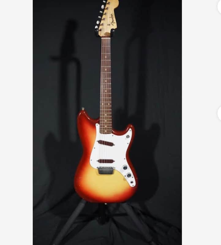 Fender Duo-Sonic with Rosewood Fretboard 1961 - 1964 - Sunburst