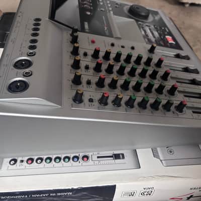 Yamaha  Yamaha MD4S Multitrack Recorder 1999 - Silber image 2