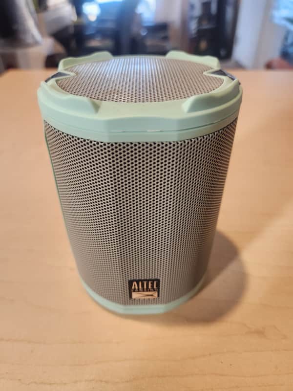 Altec Lansing Altec Lansing HydraMotion Portable Bluetooth Speaker 2015 - Green image 1