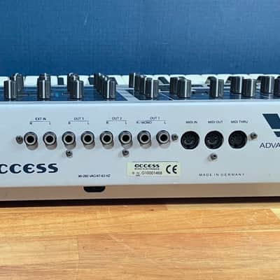 Access Virus Indigo 37-Key Digital Synthesizer - White image 8