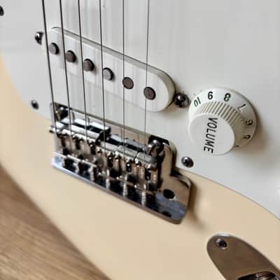 Fender American Standard Stratocaster with Rosewood Fretboard 2011 - Olympic White image 7