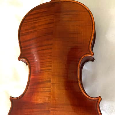 A 4/4 size German violin made in Markneukirchen 1987 image 2