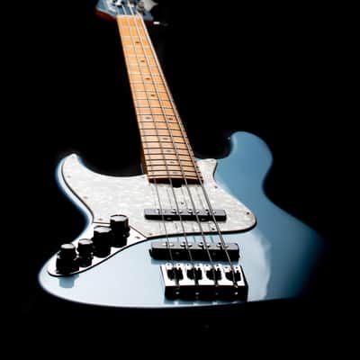 Mike Lull MV4 Left handed Bass 2009 Lake Placid Blue image 12