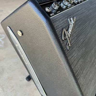 Fender Super-Sonic 22 2-Channel 22-Watt 1x12" Guitar Combo 2010 - Present - Black image 6