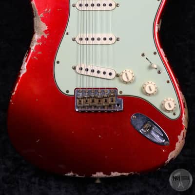 Fender Custom Shop Stratocaster '64 Heavy Relic from 2020 in Candy Apple Red with original hardcase image 3