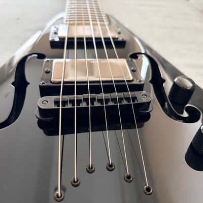 Dean STRADI VMNT-CBK Dave Mustaine Signature V with Case 2010s - Classic Black image 5