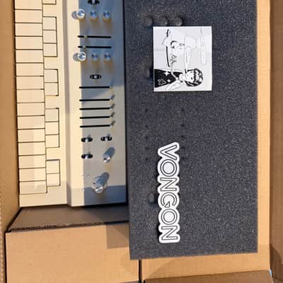 Vongon Replay 28-Key Digital Synthesizer 2024 - Present - Beige image 1