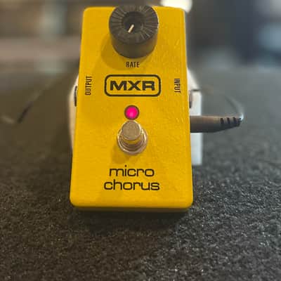 MXR M148 Micro Chorus Yellow Modulation Effect Pedal for Electric Guitar image 1