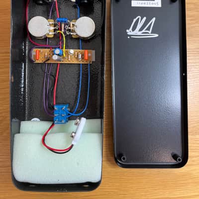 Sola Sound Tonebender MK1.75 Hybrid "Tamar" 2022 - Grey and Red image 2