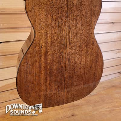 Martin 00-18 Grand Concert Acoustic Guitar with Martin Hard Case (2025) image 6