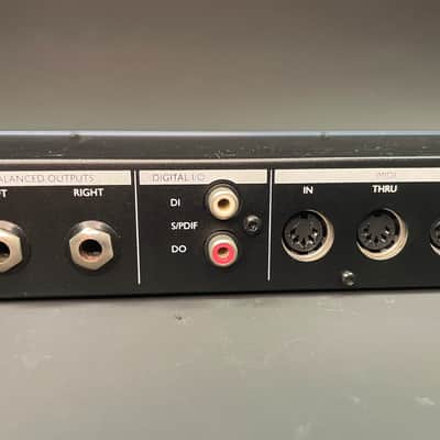 TC-Helicon VoiceWorks Plus Vocal Harmonizer Processor + (2) MP-75 Mic Bundle | Tested image 9