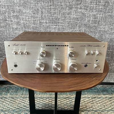 Marantz Model 1030 15-Watt Stereo Solid-State Integrated Amplifier