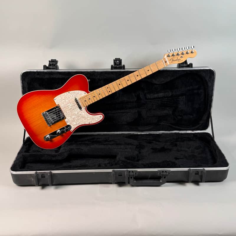 2011 Fender American Deluxe Telecaster Cherry Sunburst