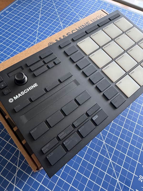 Native Instruments Maschine Mikro MKIII 2017 Black image 1