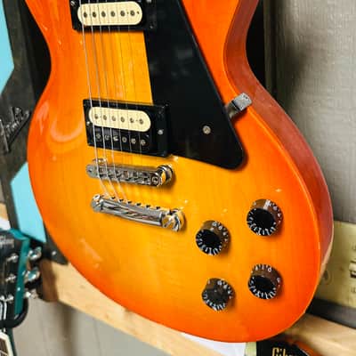 Gibson Les Paul Studio without Fretboard Binding 2019 - 2024 - Tangerine Burst image 4