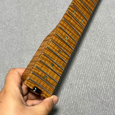 Round end stainless steel 22 frets 5a roasted flame Maple guitar neck 25.5inch hole 10mm Wheel truss rods image 2