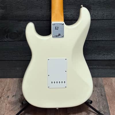 Fender American Vintage II Series '61 Stratocaster USA White Electric Guitar image 4