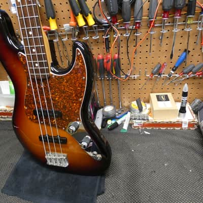 Wilkins Jazz Bass Stack Knob Traditional 2015 - Sunburst image 4