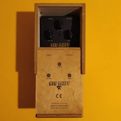 Electro-Harmonix Sovtek Black Russian Big Muff π V8 near mint w/wooden box, catalog, sticker & battery clip converter image 10