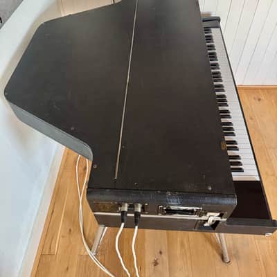Yamaha CP-70B Electric Grand Piano 1980s - Black image 4