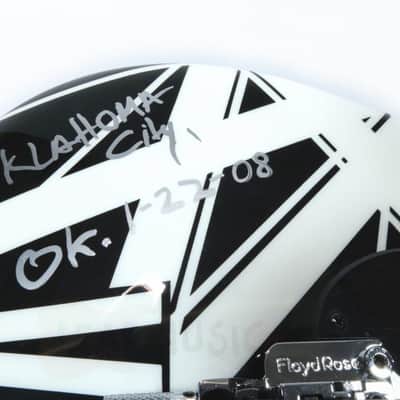EVH CHARVEL EVH Art Serie Van Halen Played and Signed 2008 - Stage Used image 8