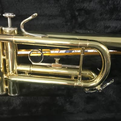 Bach TR300H2 Premium Bb Student Trumpet 2019 - Lacquer image 4