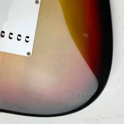 Fender Stratocaster 1974 - Sunburst, Maple neck  Super clean. with original hard  Fender Tolex case image 11