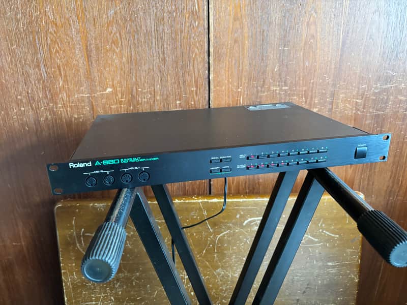 Roland A-880 8 IN/8 OUT MIDI PATCHER / MIXER Midi PatchBay Rack Unit image 1