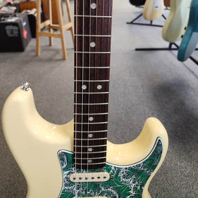 Used 2014 Fender American 60th Anniversary Stratocaster w/ 2014 AVRI Strat Neck + Upgrades - Vintage White w/ Case image 9