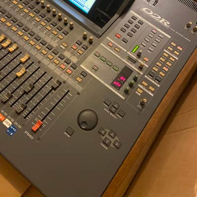 Yamaha O2R V2 Digital Mixing Recording Console + Peak Meter Bridge image 4